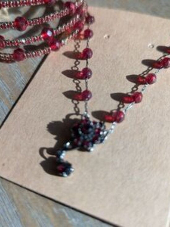 Meet the Posher Jewelry - Dangling Crown O Safety Chain Charm